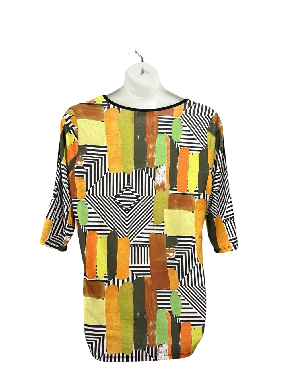 CLAIRE FRANCE, 1X Plus Size, Abstract Geometric Stretch Tunic Top, Black Colors - Picture 7 of 9